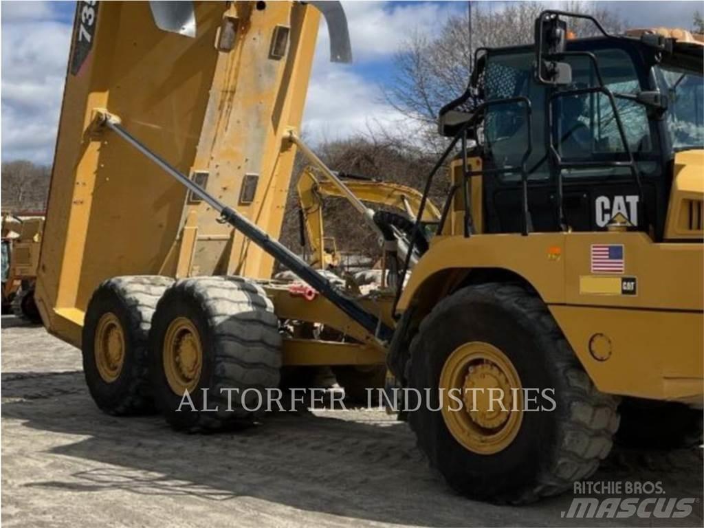 CAT 735 Dumper - Knickgelenk