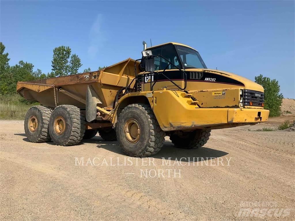 CAT 735 Dumper - Knickgelenk