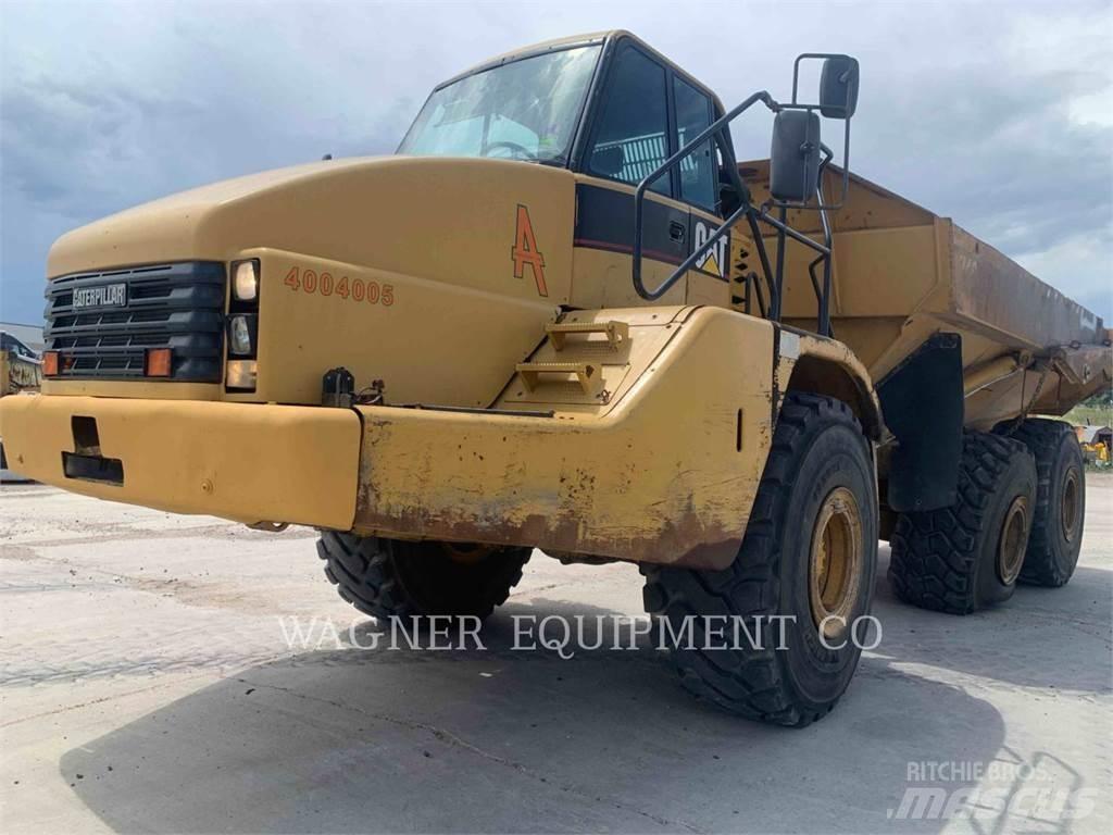 CAT 740 Dumper - Knickgelenk