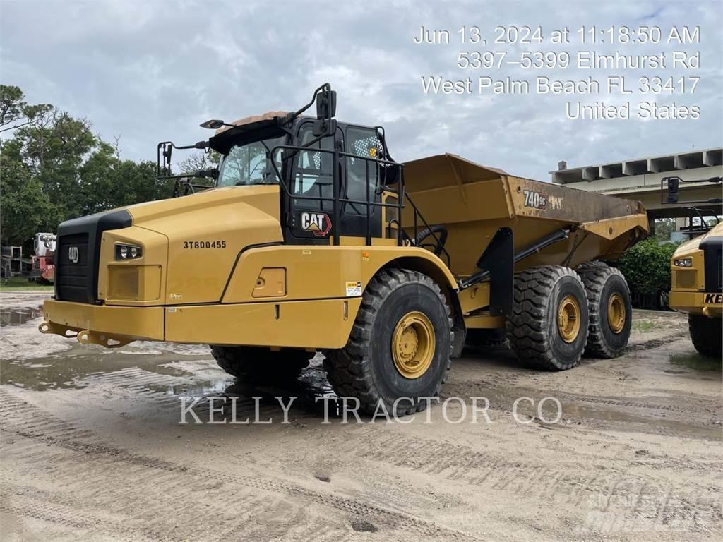 CAT 740 Dumper - Knickgelenk