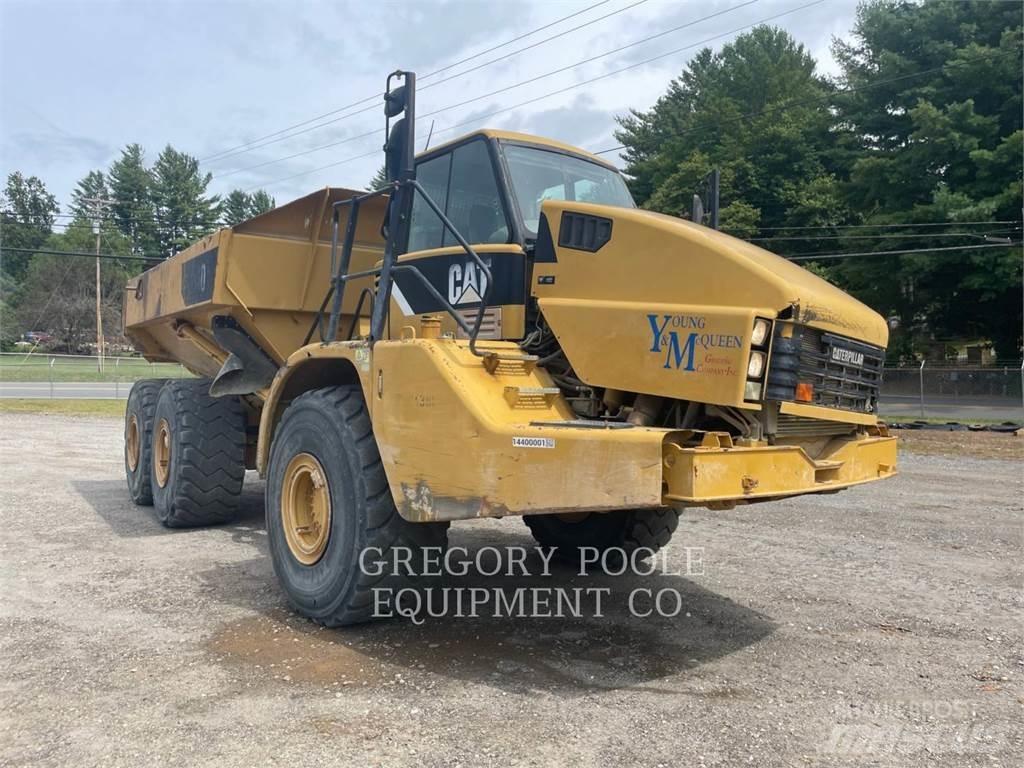 CAT 740 Dumper - Knickgelenk