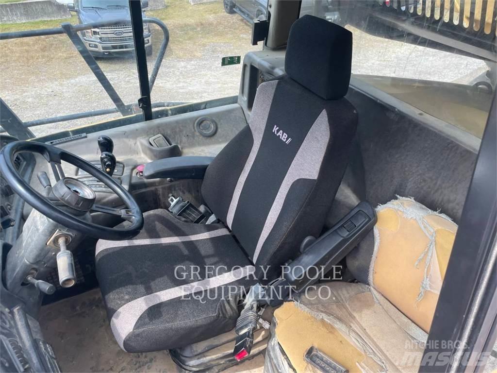 CAT 740 Dumper - Knickgelenk