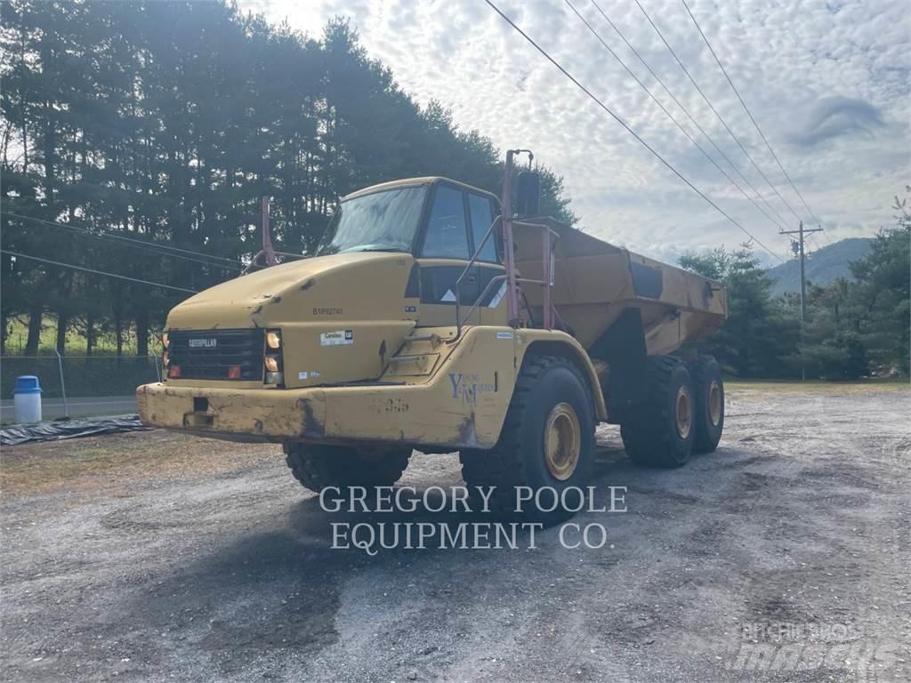 CAT 740 Dumper - Knickgelenk