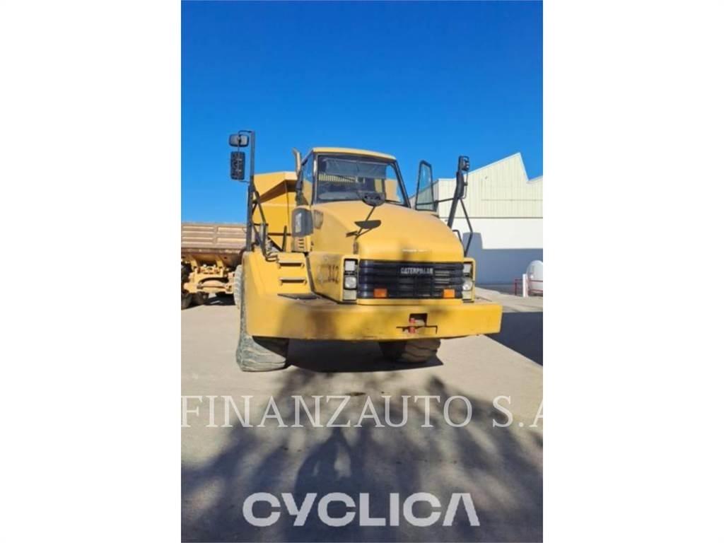 CAT 740 Dumper - Knickgelenk