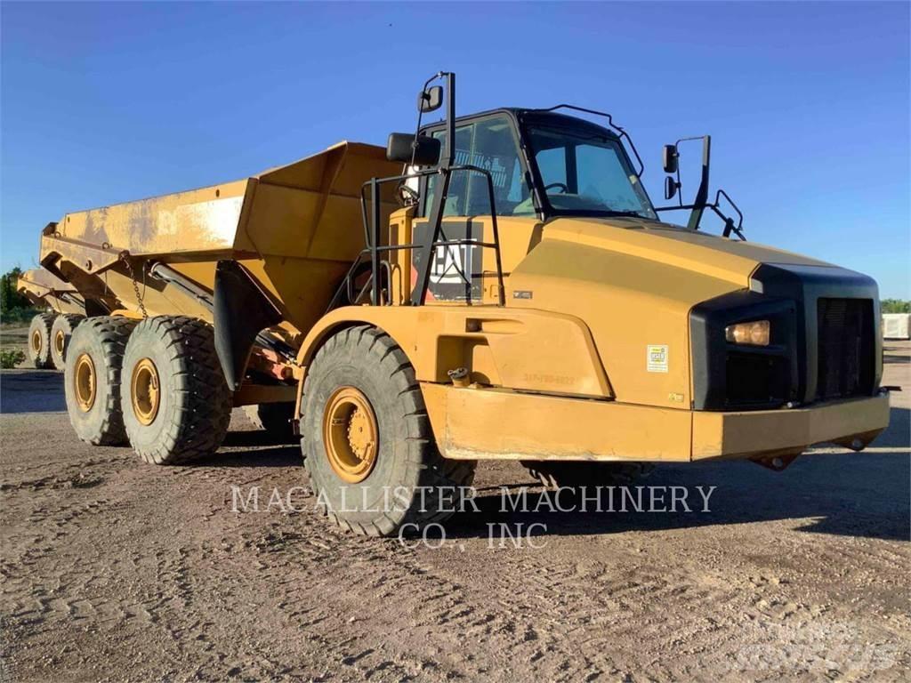 CAT 740B Dumper - Knickgelenk