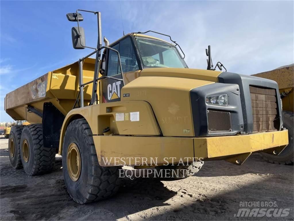 CAT 740B Dumper - Knickgelenk