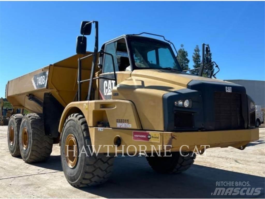 CAT 740B Dumper - Knickgelenk
