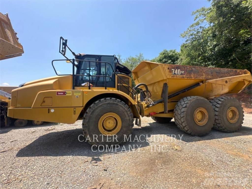 CAT 740GC Dumper - Knickgelenk