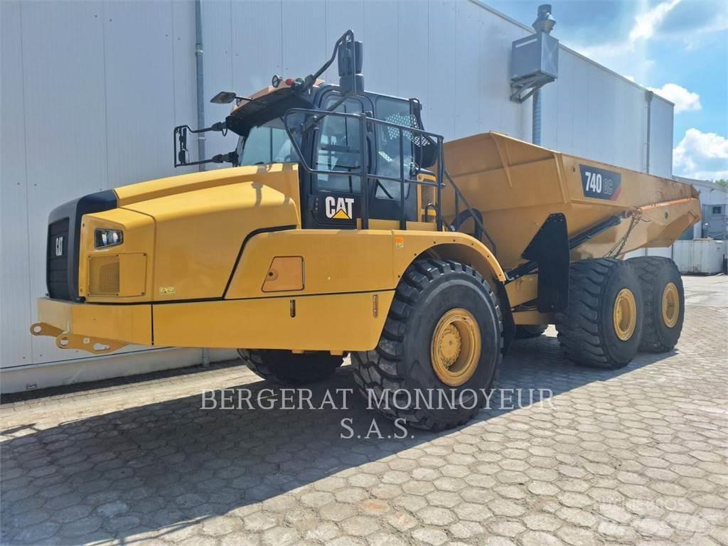 CAT 740GC Dumper - Knickgelenk
