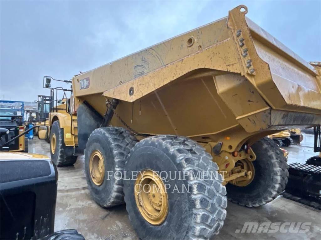 CAT 740GC-04 Dumper - Knickgelenk