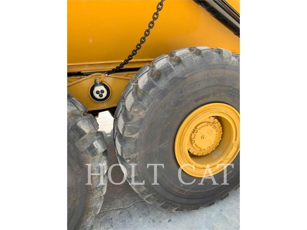 CAT 745 Dumper - Knickgelenk