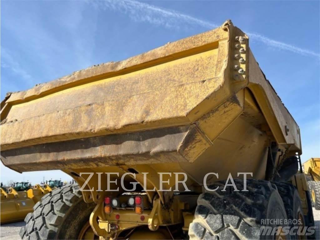 CAT 745 Dumper - Knickgelenk
