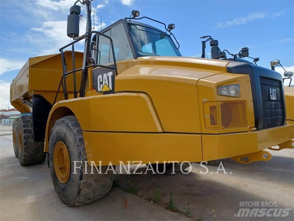 CAT 745 Dumper - Knickgelenk