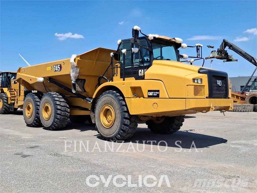 CAT 745 Dumper - Knickgelenk