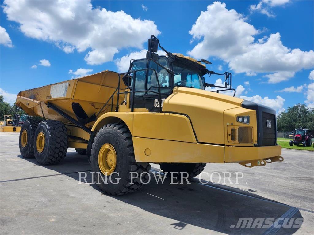CAT 745 Dumper - Knickgelenk