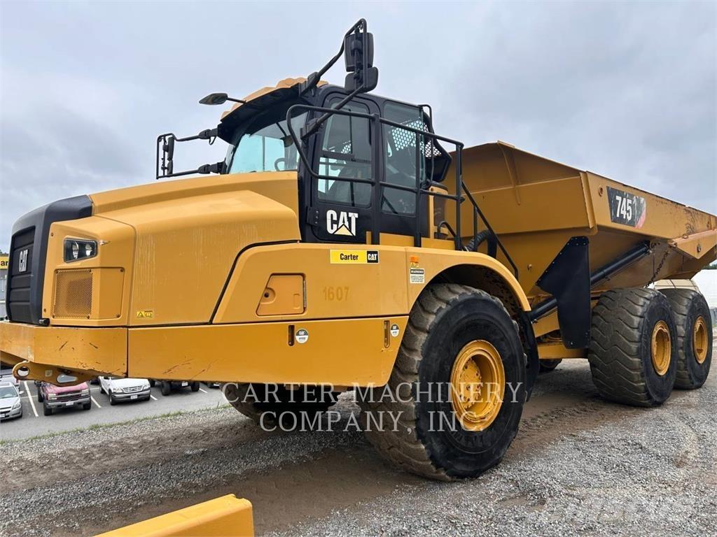 CAT 745 Dumper - Knickgelenk