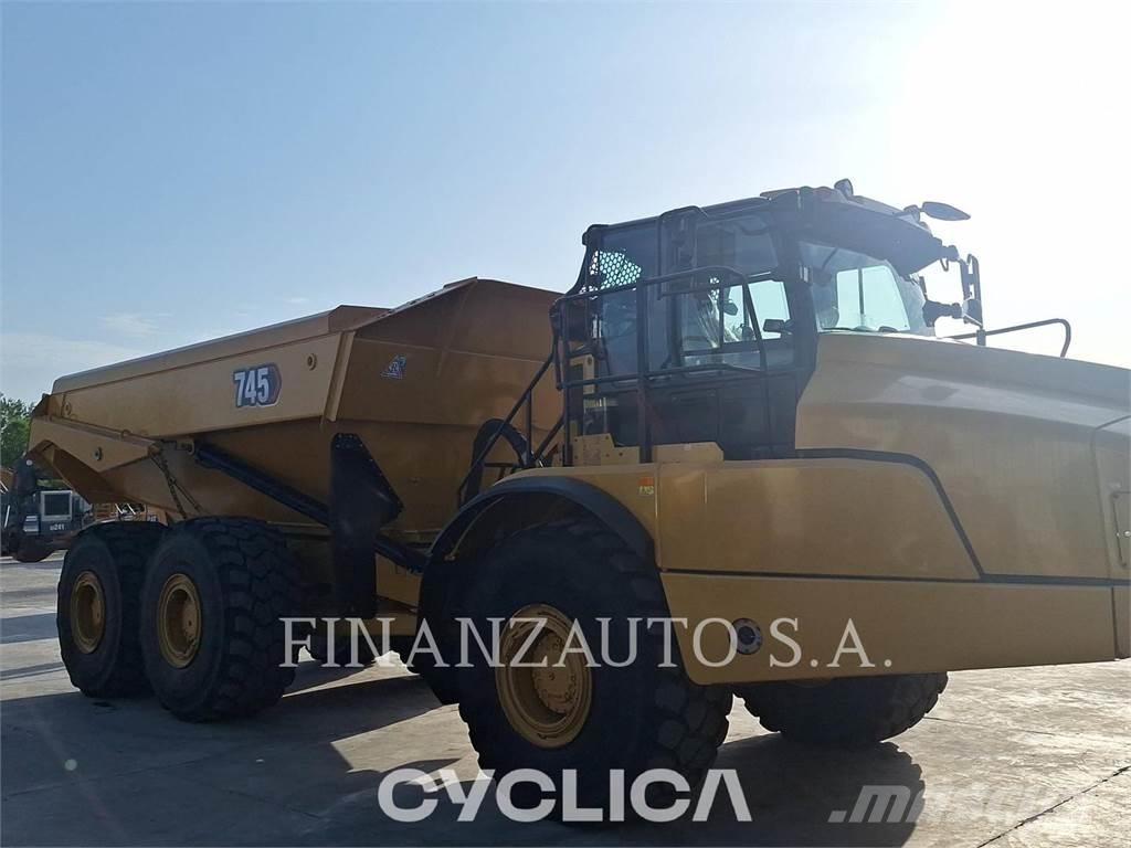 CAT 745 Dumper - Knickgelenk