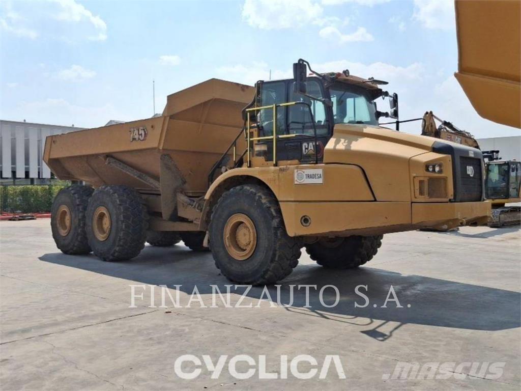 CAT 745 Dumper - Knickgelenk