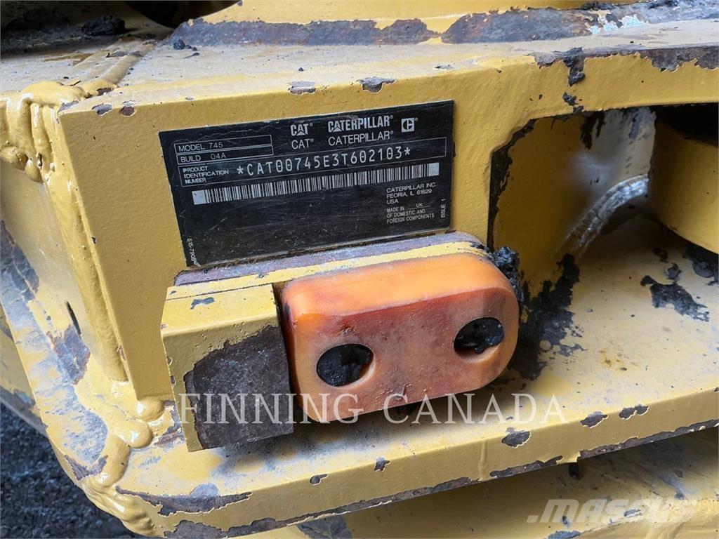 CAT 745 Dumper - Knickgelenk