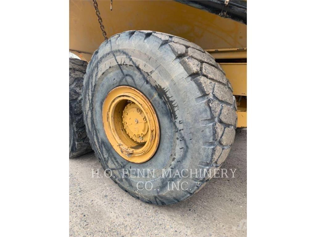 CAT 745 C Dumper - Knickgelenk