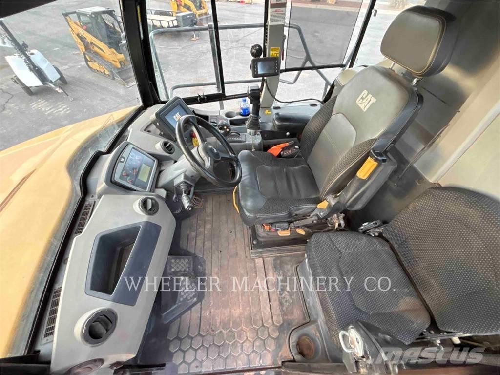 CAT 745 TG Dumper - Knickgelenk
