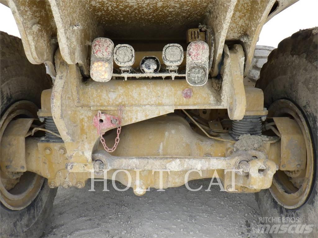 CAT 74504 Dumper - Knickgelenk