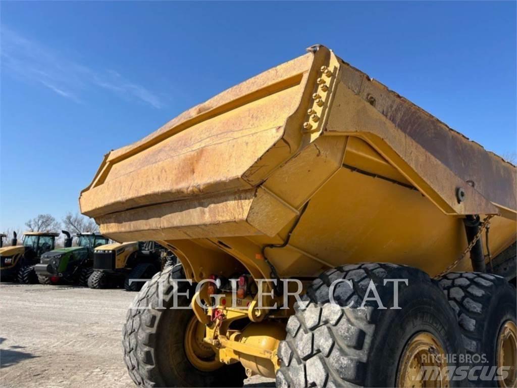 CAT 745C Dumper - Knickgelenk