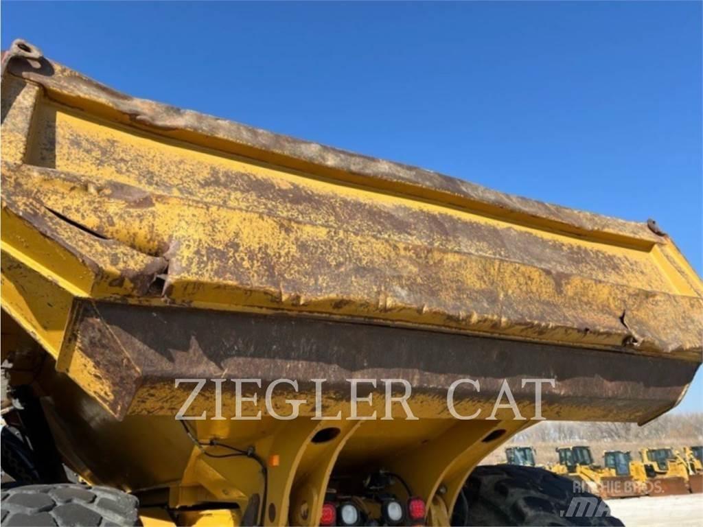 CAT 745C Dumper - Knickgelenk