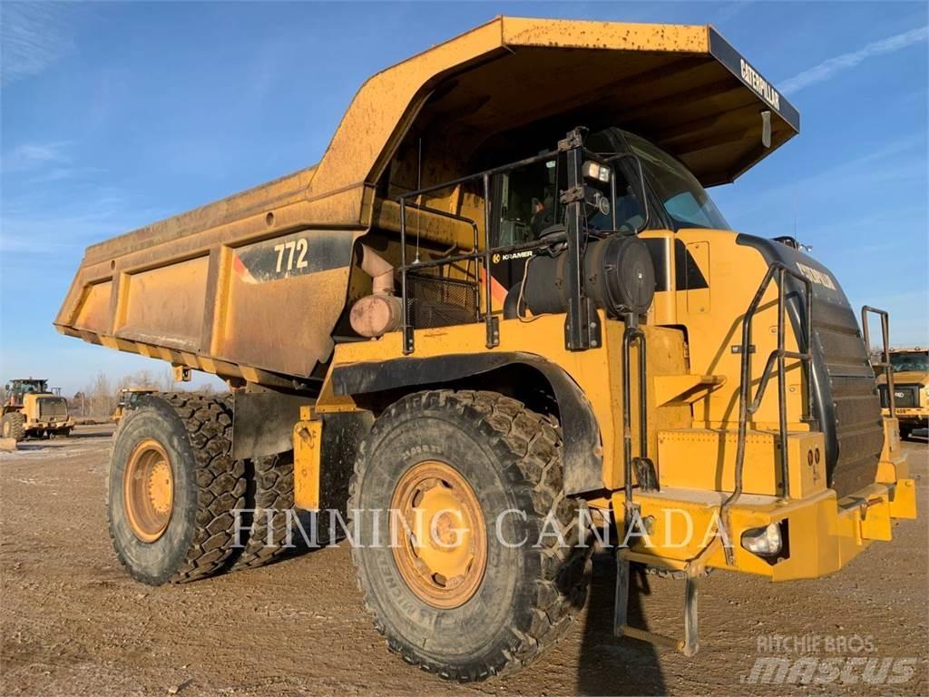 CAT 772 Dumper - Knickgelenk