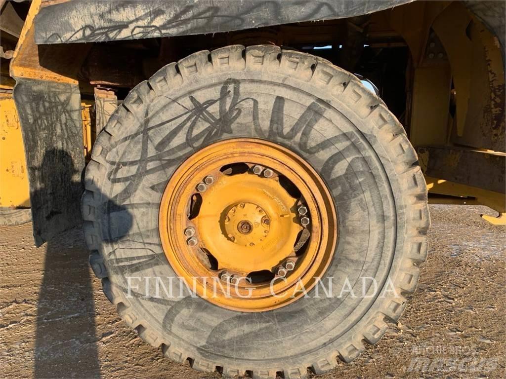 CAT 772 Dumper - Knickgelenk