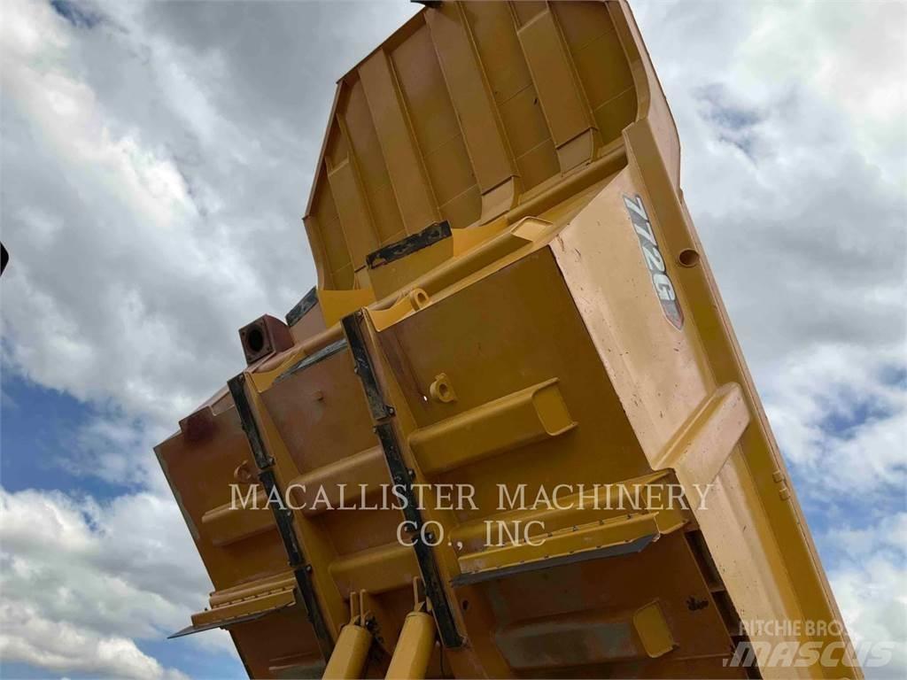 CAT 772G Dumper - Knickgelenk