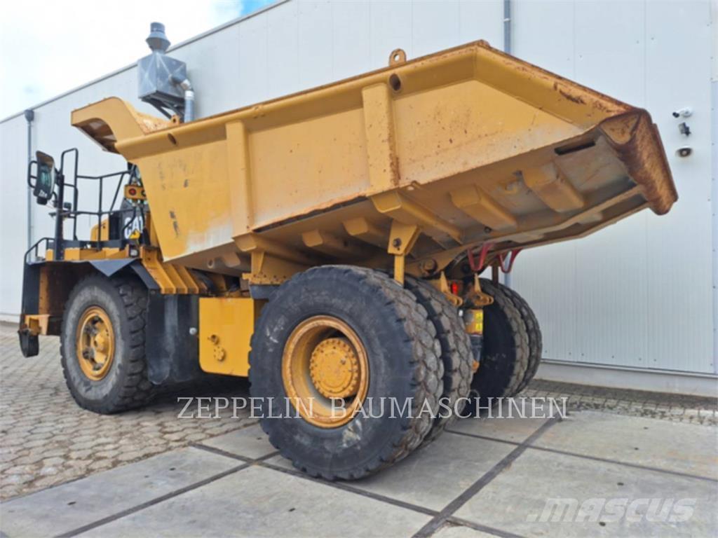 CAT 772G Dumper - Knickgelenk
