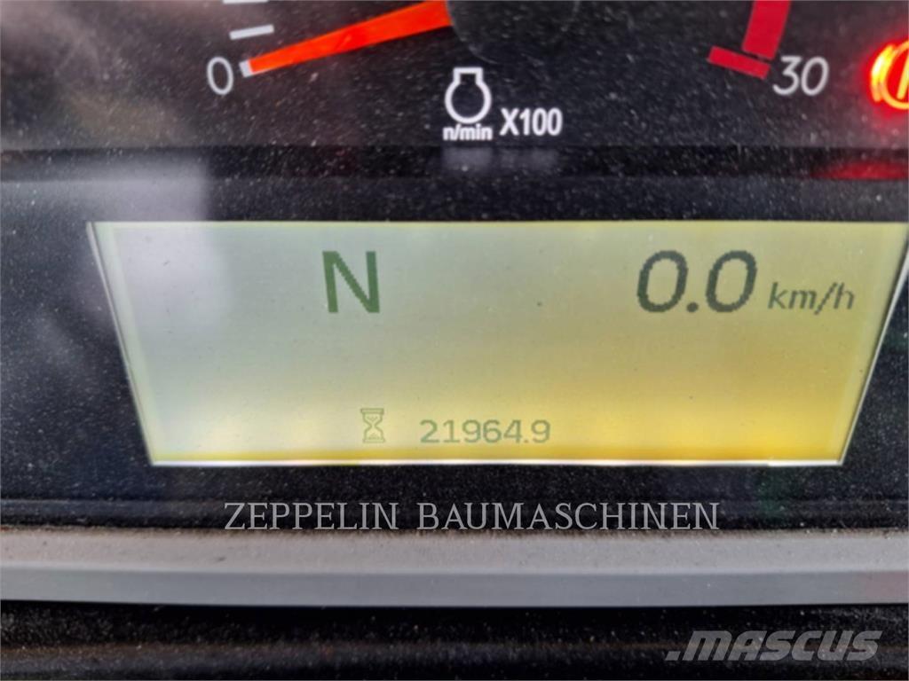 CAT 772G Dumper - Knickgelenk