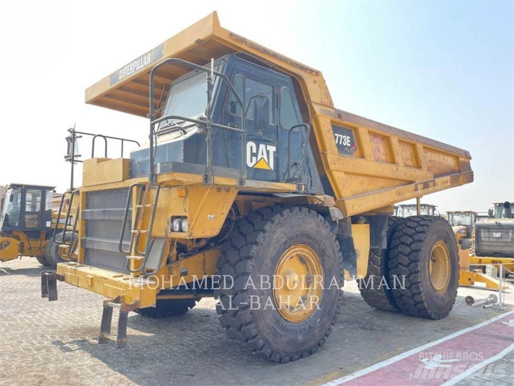 CAT 773E Dumper - Knickgelenk