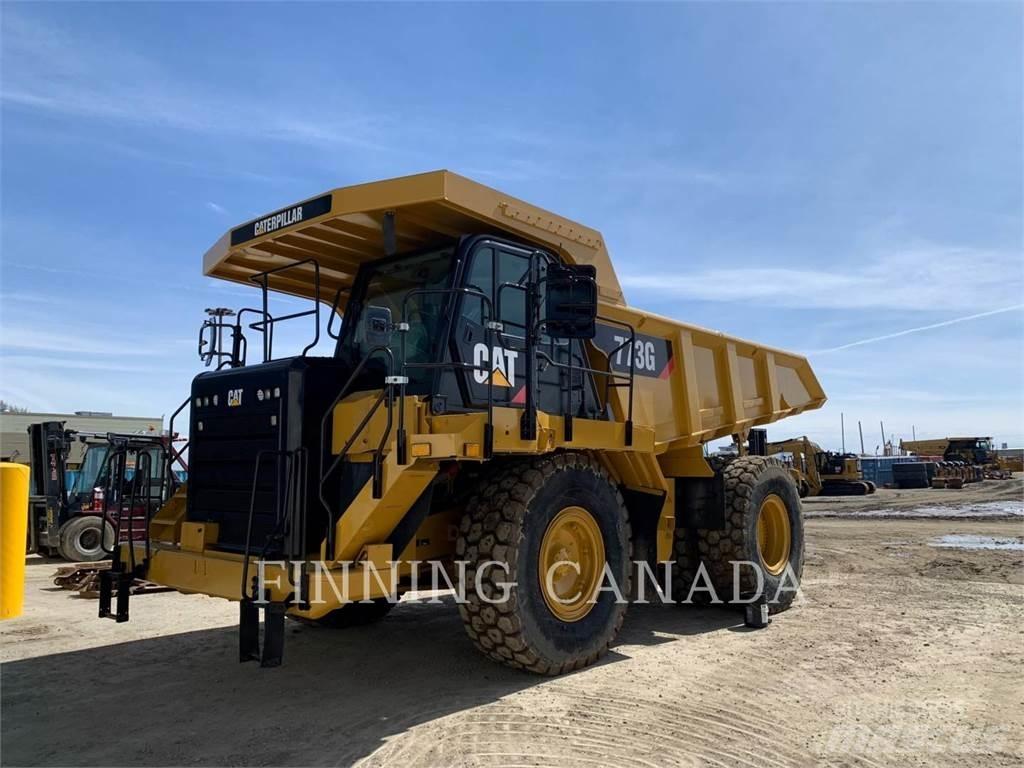 CAT 773G Dumper - Knickgelenk