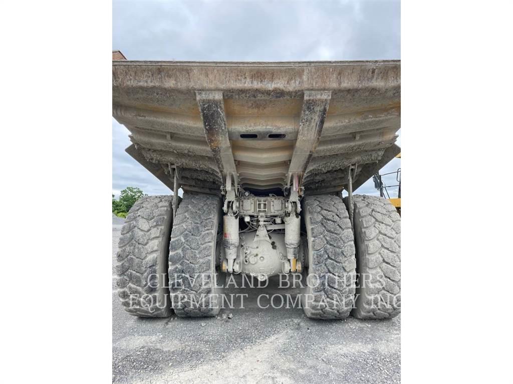 CAT 773G Dumper - Knickgelenk