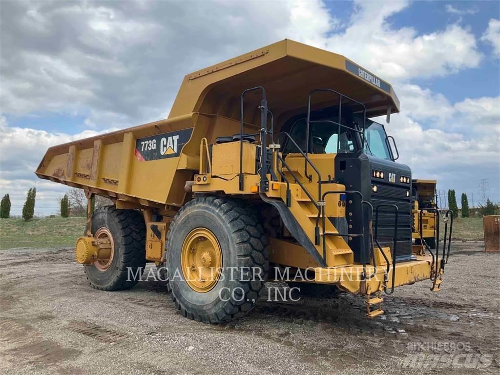 CAT 773G Dumper - Knickgelenk