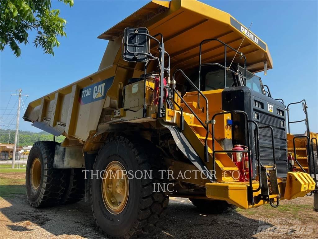 CAT 773G Dumper - Knickgelenk