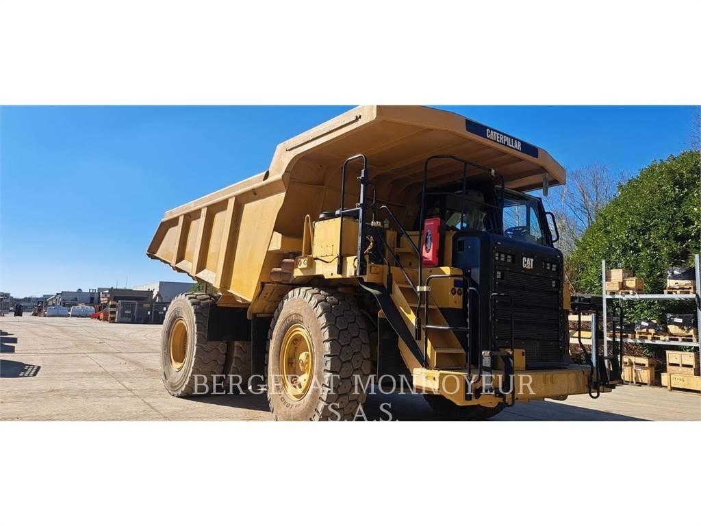 CAT 775 G Dumper - Knickgelenk