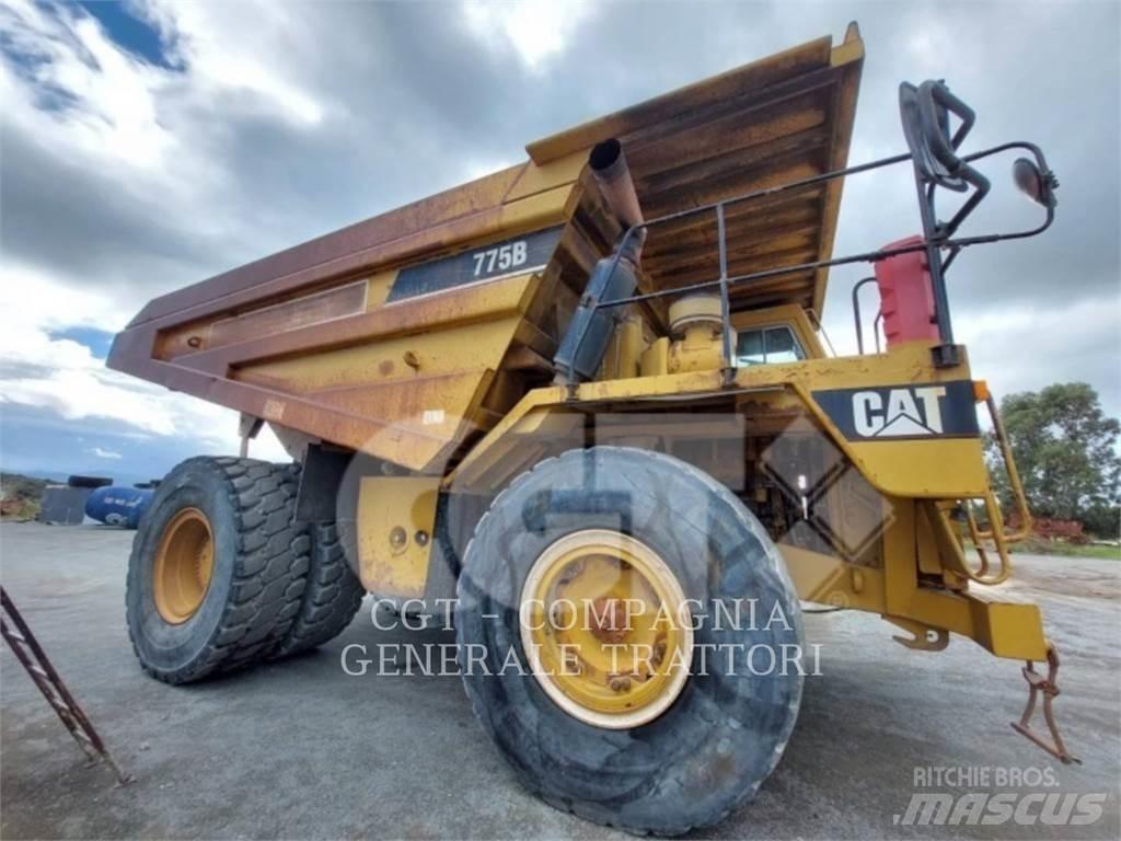 CAT 775B Dumper - Knickgelenk