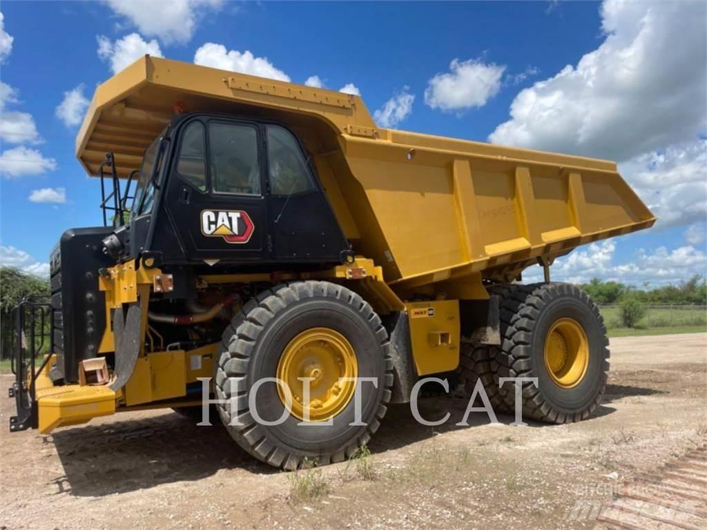 CAT 775G Dumper - Knickgelenk