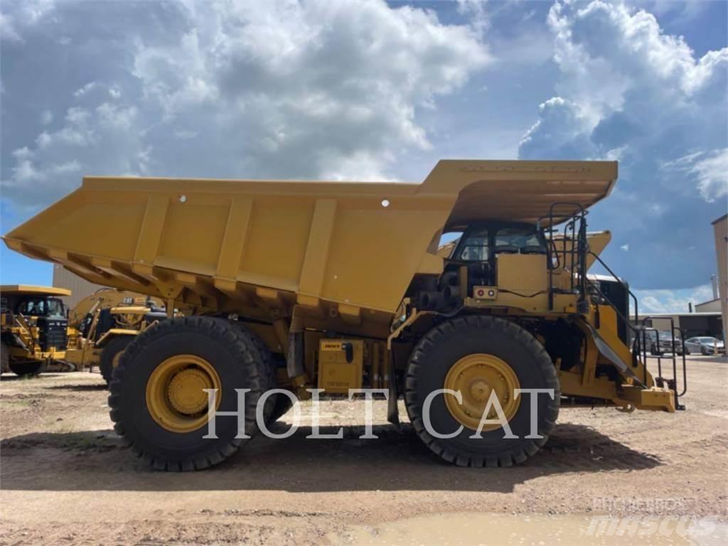 CAT 775G Dumper - Knickgelenk