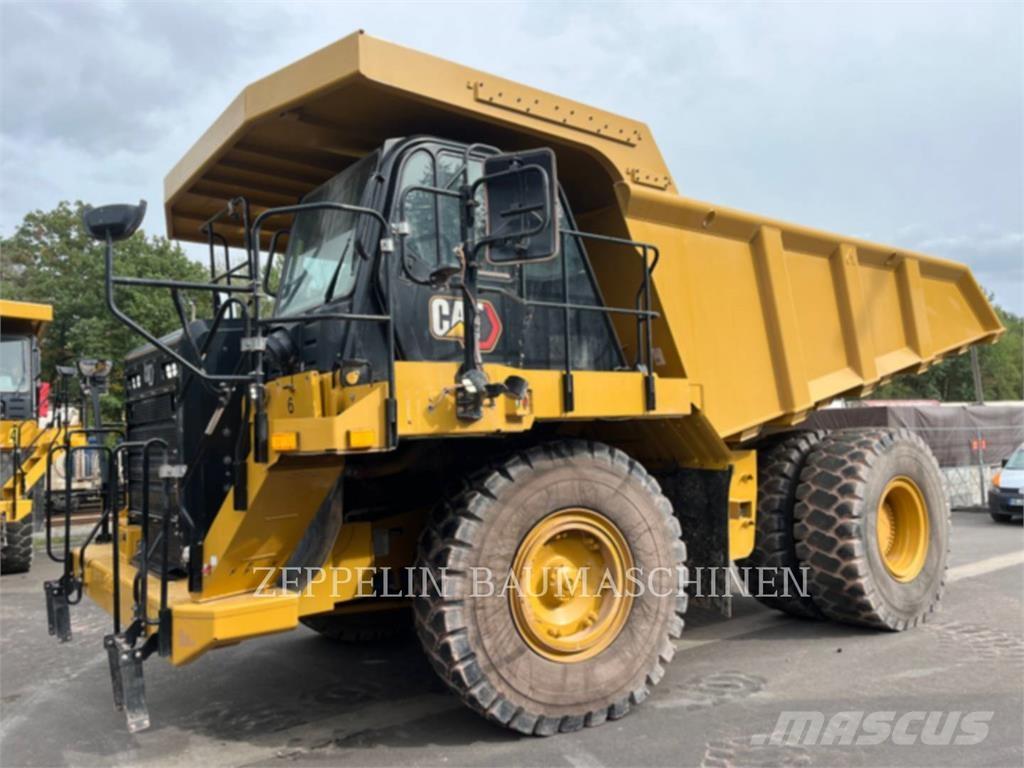 CAT 775G Dumper - Knickgelenk