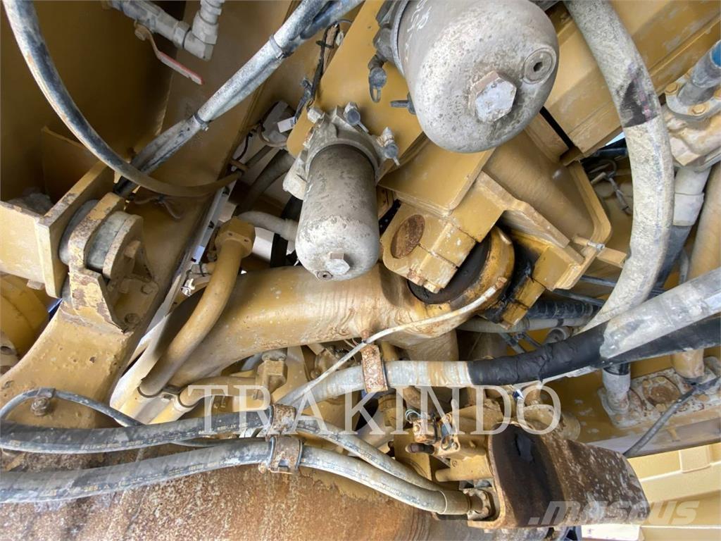 CAT 777-05 Dumper - Knickgelenk
