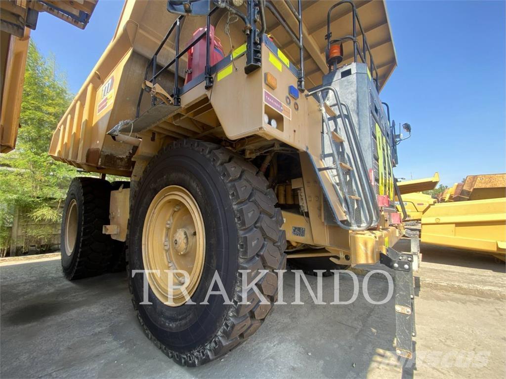 CAT 777-05 Dumper - Knickgelenk