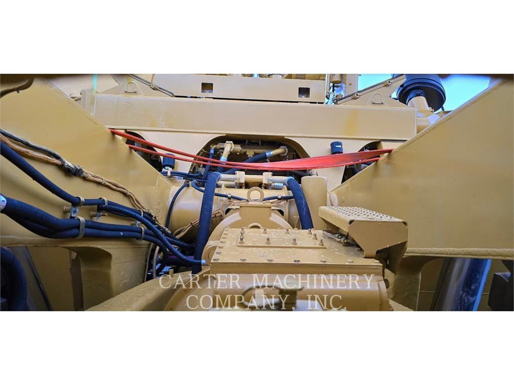 CAT 777D RBLD Dumper - Knickgelenk