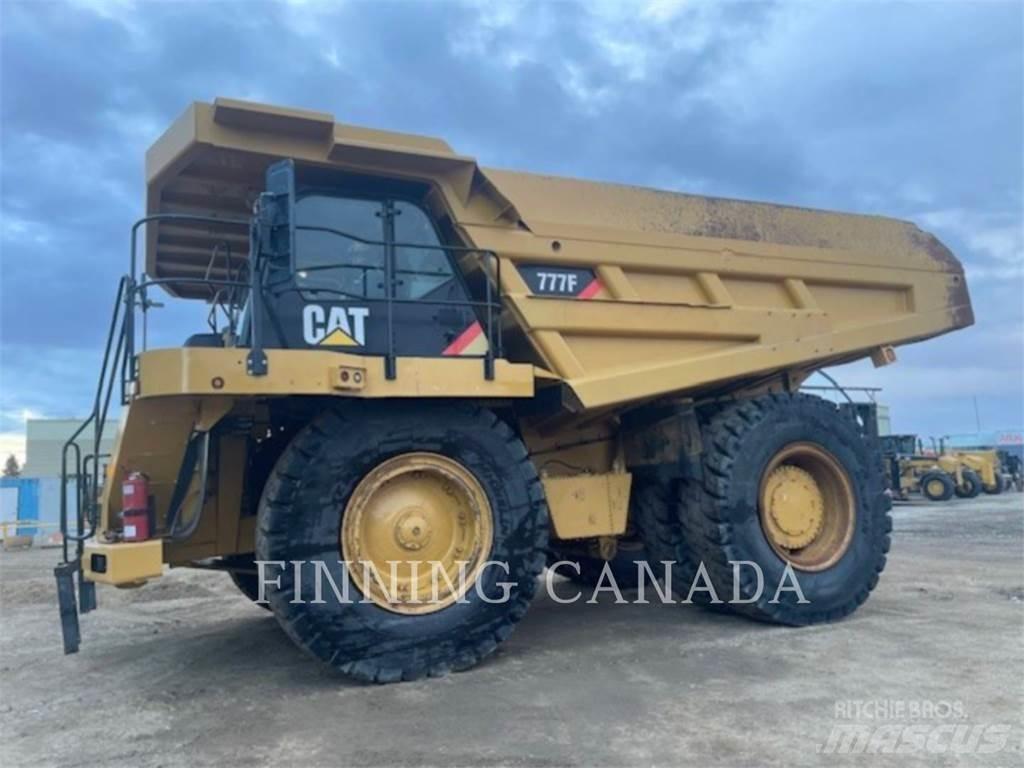 CAT 777F Dumper - Knickgelenk