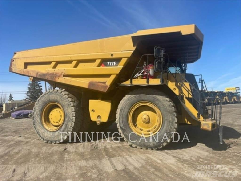 CAT 777F Dumper - Knickgelenk