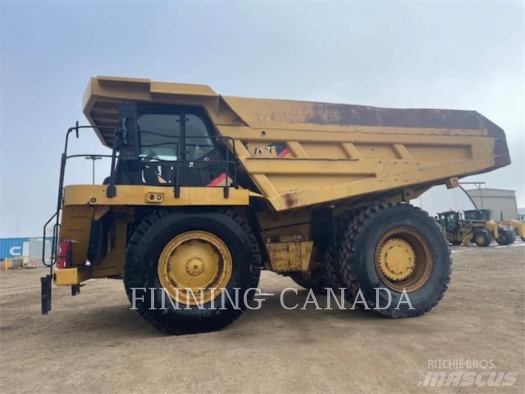 CAT 777F Dumper - Knickgelenk