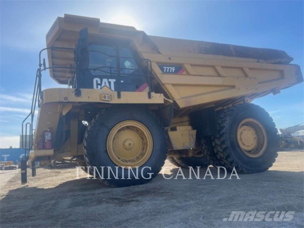 CAT 777F Dumper - Knickgelenk
